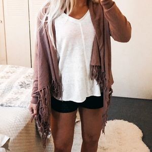 Impressions boutique fringe cardigan🤍
